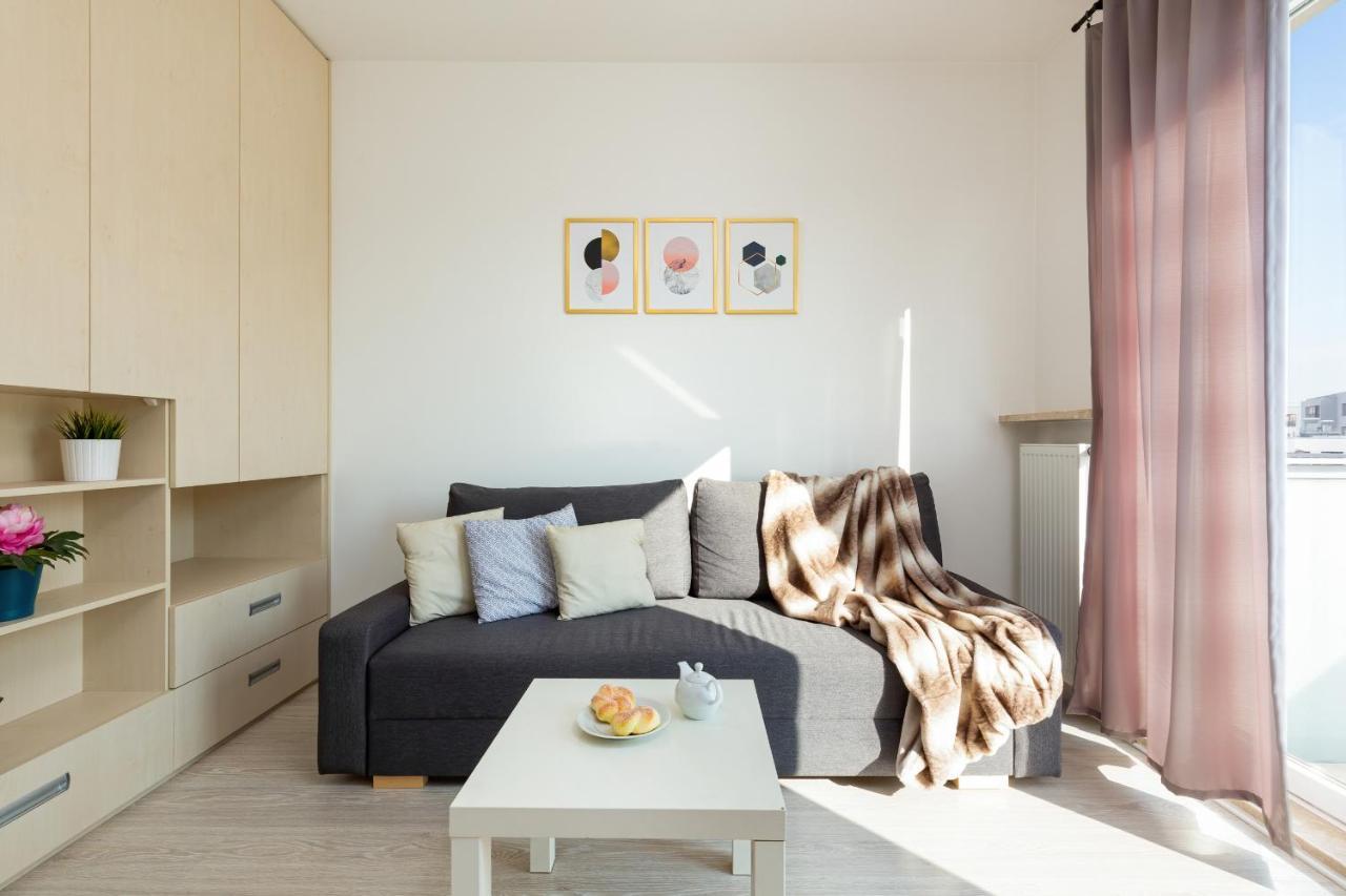 Metro Bielany Apartments By Noclegi Renters Warsaw Exterior photo