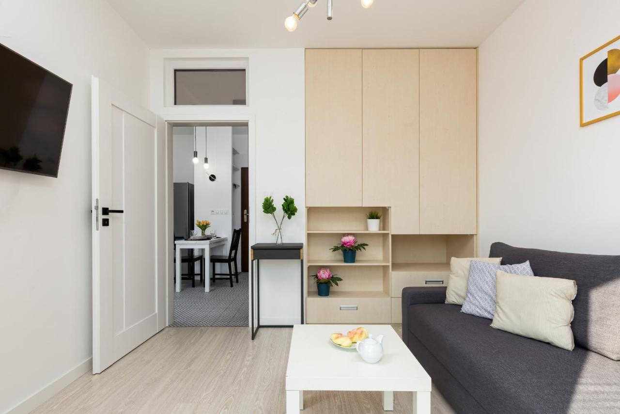 Metro Bielany Apartments By Noclegi Renters Warsaw Exterior photo